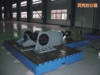 阿克蘇微機(jī)控制驅(qū)動(dòng)橋總成扭轉(zhuǎn)試驗(yàn)機(jī)